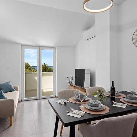 Apartment Nenad - Amazing Sea View ! Only 500 Meters From The Beach ! Fazana Luaran gambar