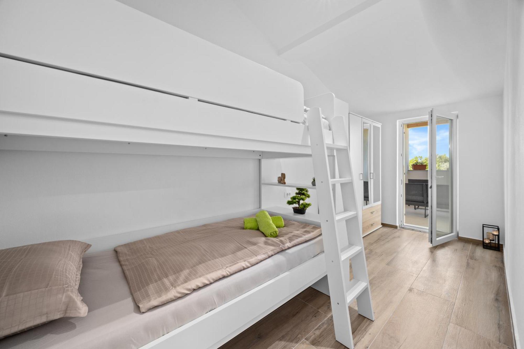 Apartment Nenad - Amazing Sea View ! Only 500 Meters From The Beach ! Fazana Luaran gambar